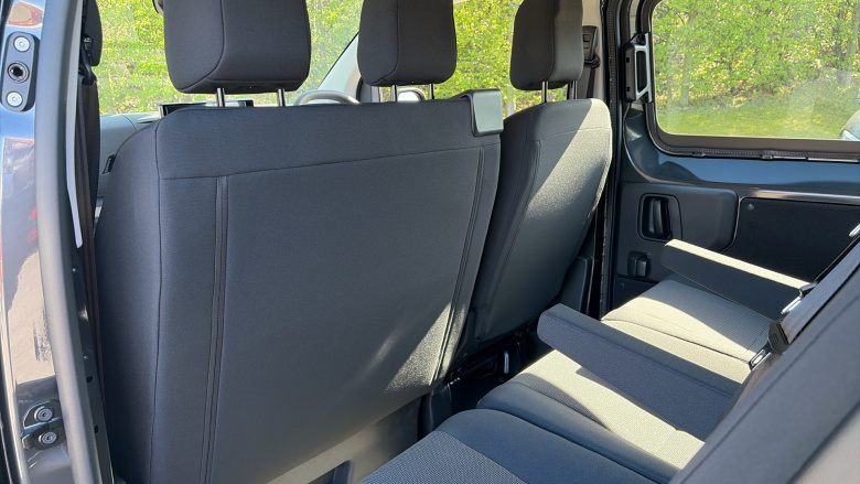 Vauxhall Vivaro L2 Diesel 2.2 Turbo D 150 Pro H1 Double Cab Auto